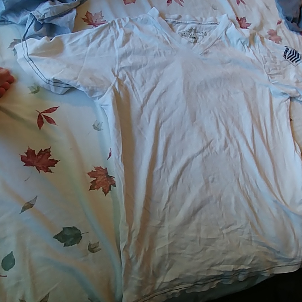 Shirt - Picture 4 of 4